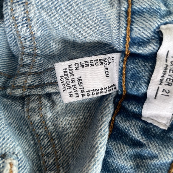 Forever 21 Light Wash Ripped Jeans - Picture 6 of 6